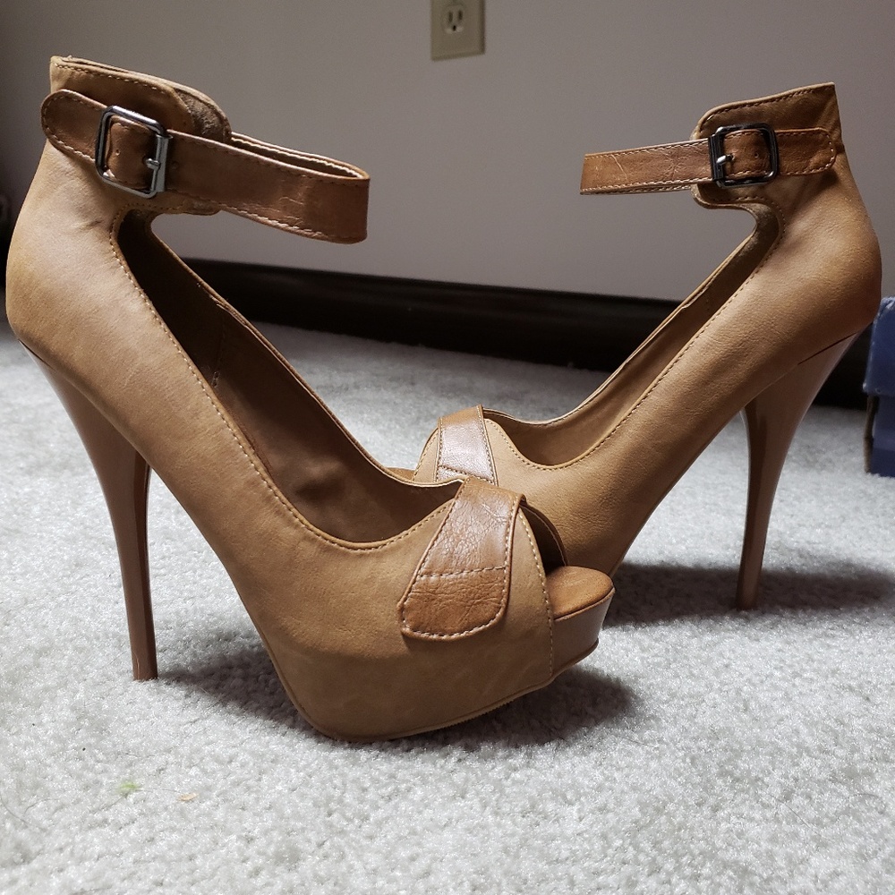 Liliana Heels